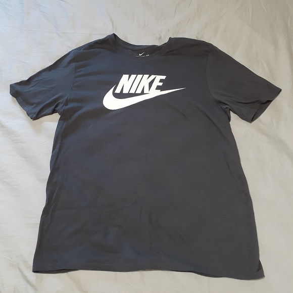 Nike Other - Nike tee